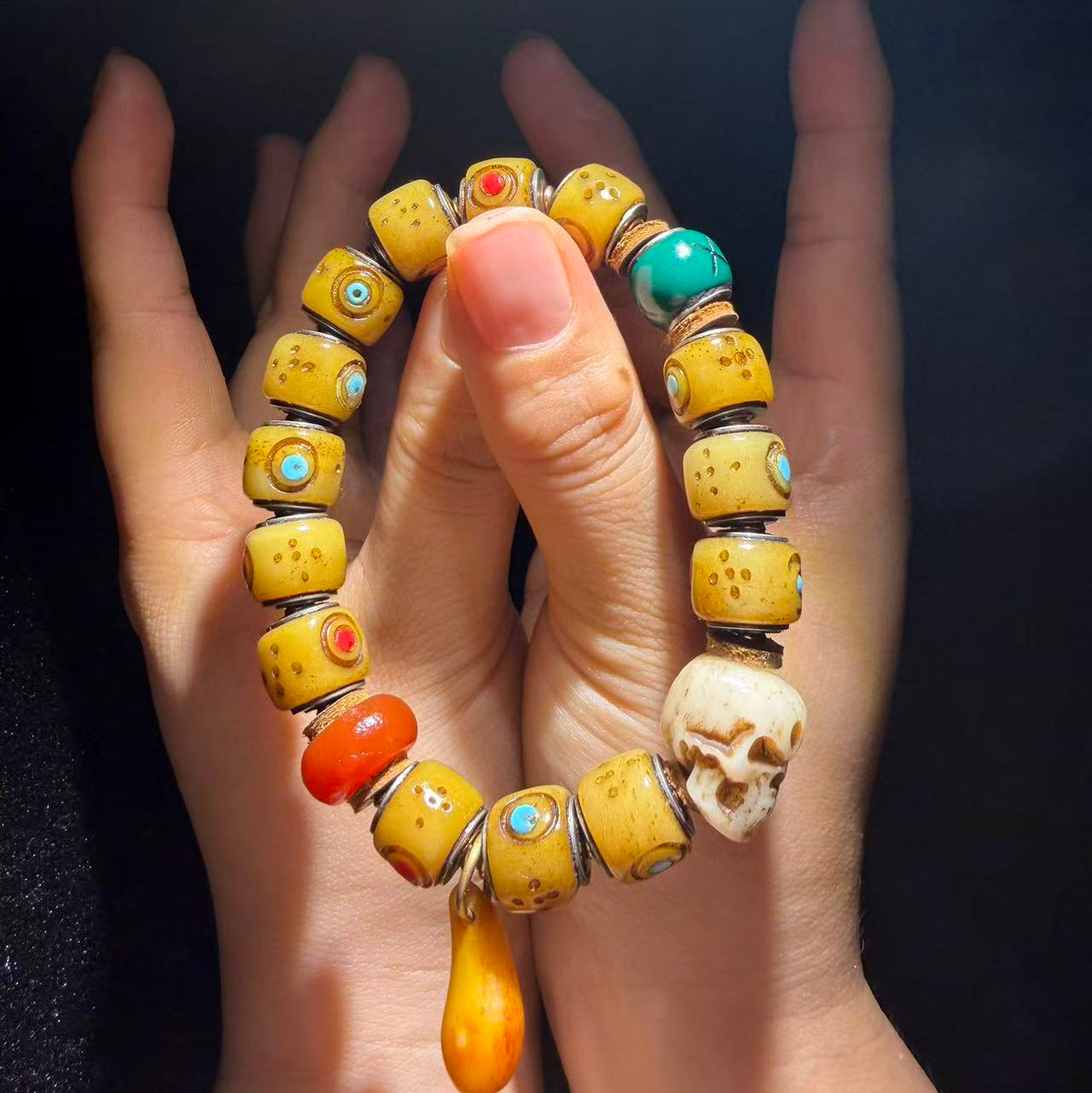 Tibetan Amulets – Hand-painted & Handcrafted. Dzi Bead Necklaces & Bracelets, Thangka, Sacred Symbols, Natural Gemstones. Lucky Charms, Blessed Items, Energy Purification, Vintage Collectibles.