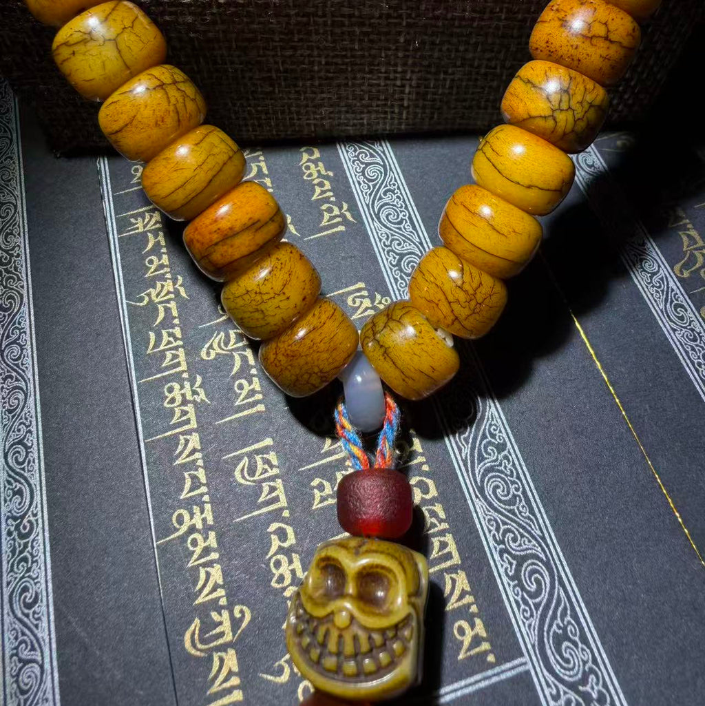 Tibetan Amulets – Hand-painted & Handcrafted. Dzi Bead Necklaces & Bracelets, Thangka, Sacred Symbols, Natural Gemstones. Lucky Charms, Blessed Items, Energy Purification, Vintage Collectibles.