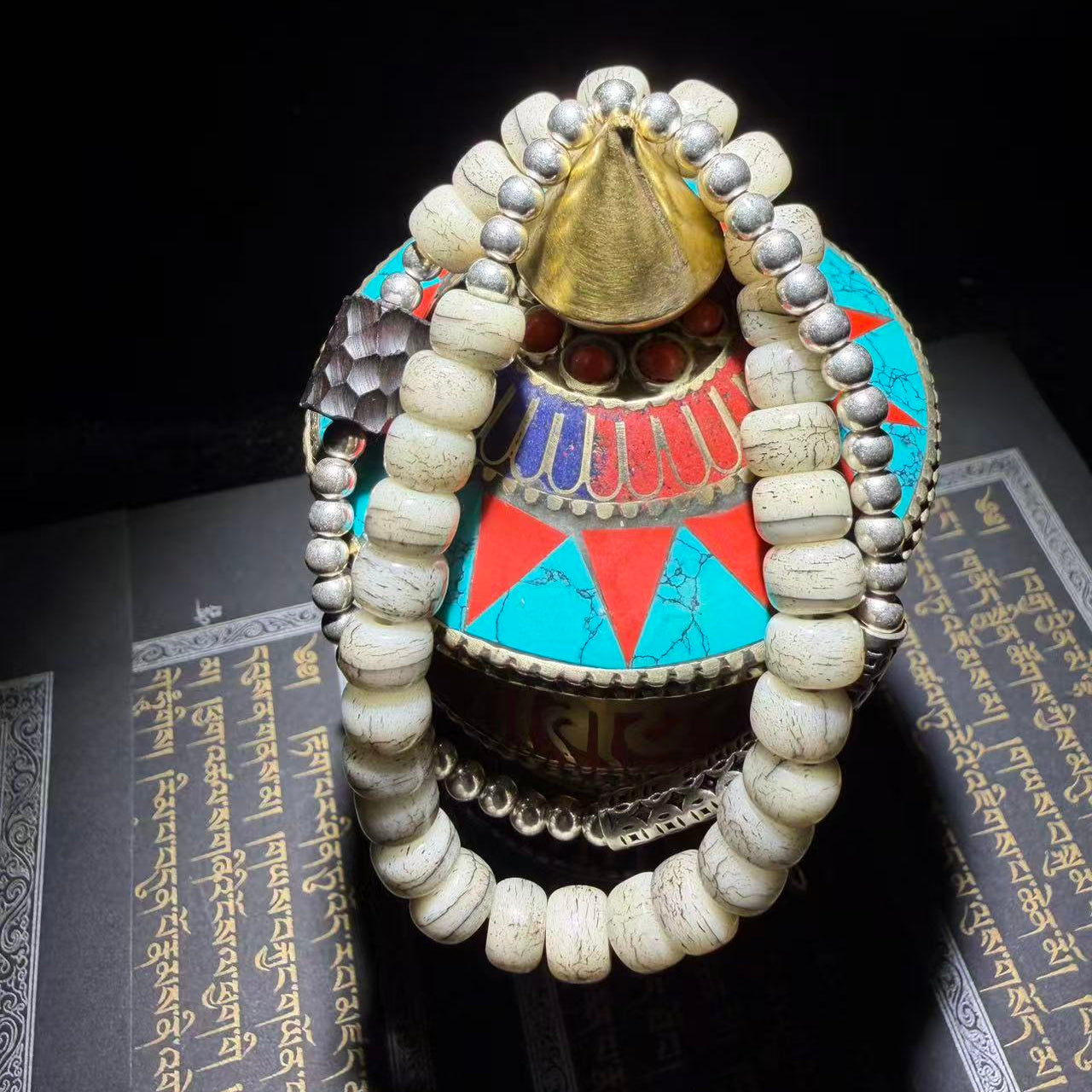 Tibetan Amulets – Hand-painted & Handcrafted. Dzi Bead Necklaces & Bracelets, Thangka, Sacred Symbols, Natural Gemstones. Lucky Charms, Blessed Items, Energy Purification, Vintage Collectibles.