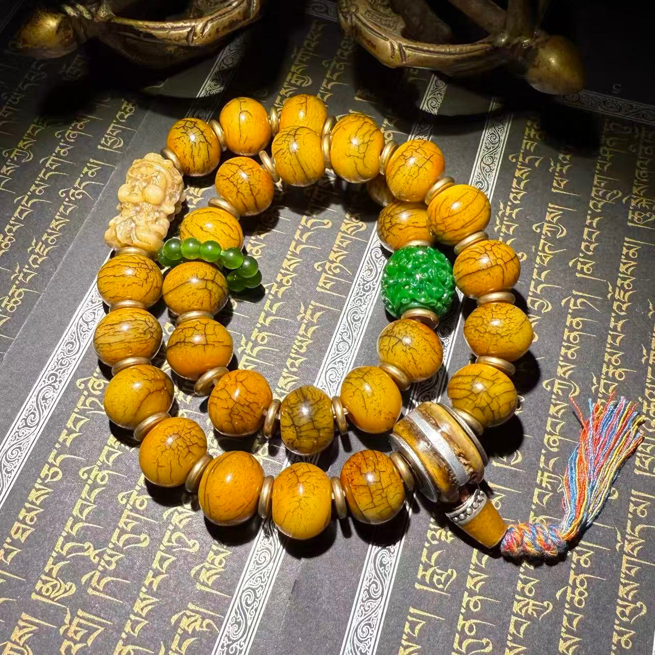 Tibetan Amulets – Hand-painted & Handcrafted. Dzi Bead Necklaces & Bracelets, Thangka, Sacred Symbols, Natural Gemstones. Lucky Charms, Blessed Items, Energy Purification, Vintage Collectibles.