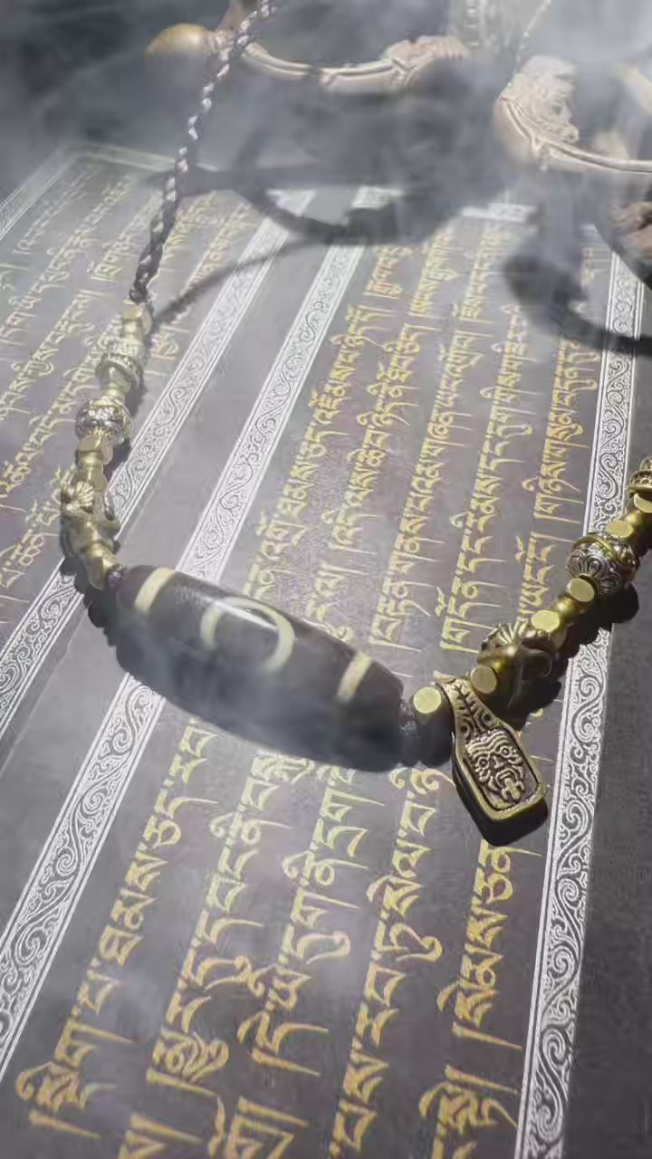 Tibetan Amulets – Hand-painted & Handcrafted. Dzi Bead Necklaces & Bracelets, Thangka, Sacred Symbols, Natural Gemstones. Lucky Charms, Blessed Items, Energy Purification, Vintage Collectibles.